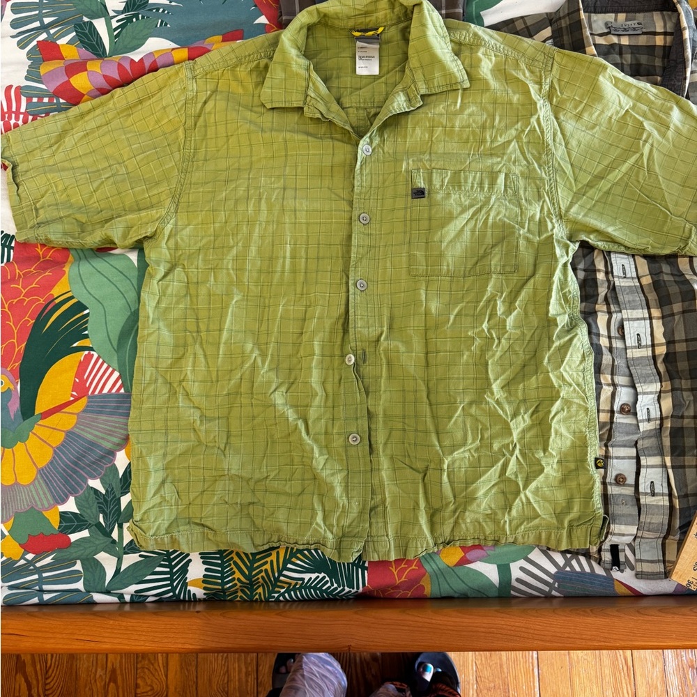 The North Face Men's Olive Green Short Sleeve Shirt
